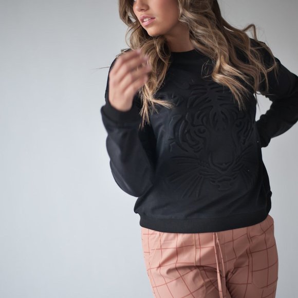 Duckthreads NWT Tiger Queen 3D Embossed Sweatshirt in Black - Picture 6 of 10